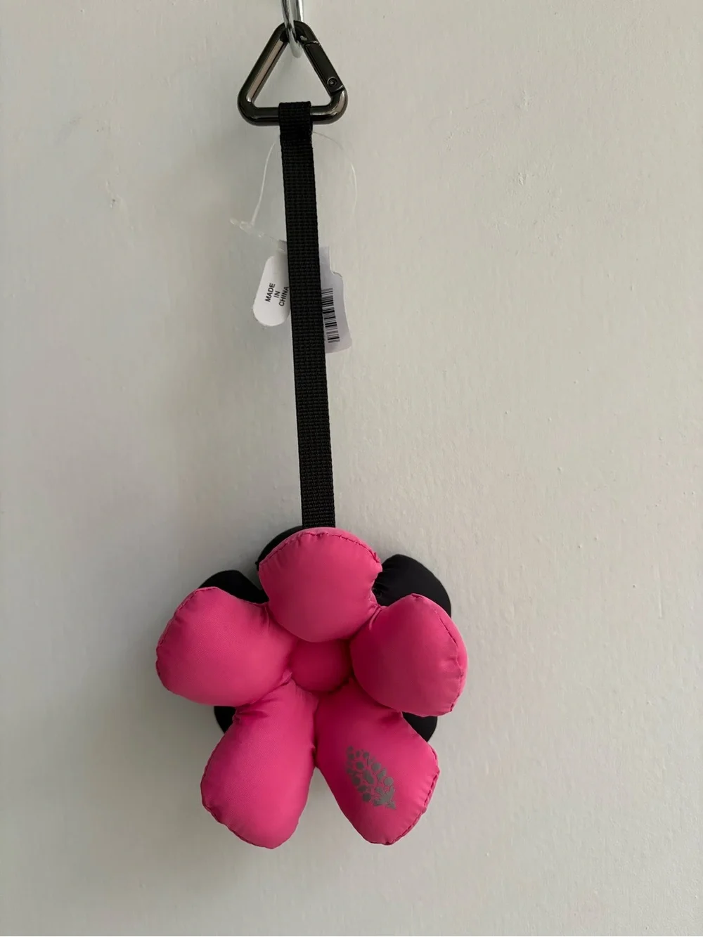 FP Movement Petal Talk Keyring 🔥 black/ bubblegum 🔥NWT!